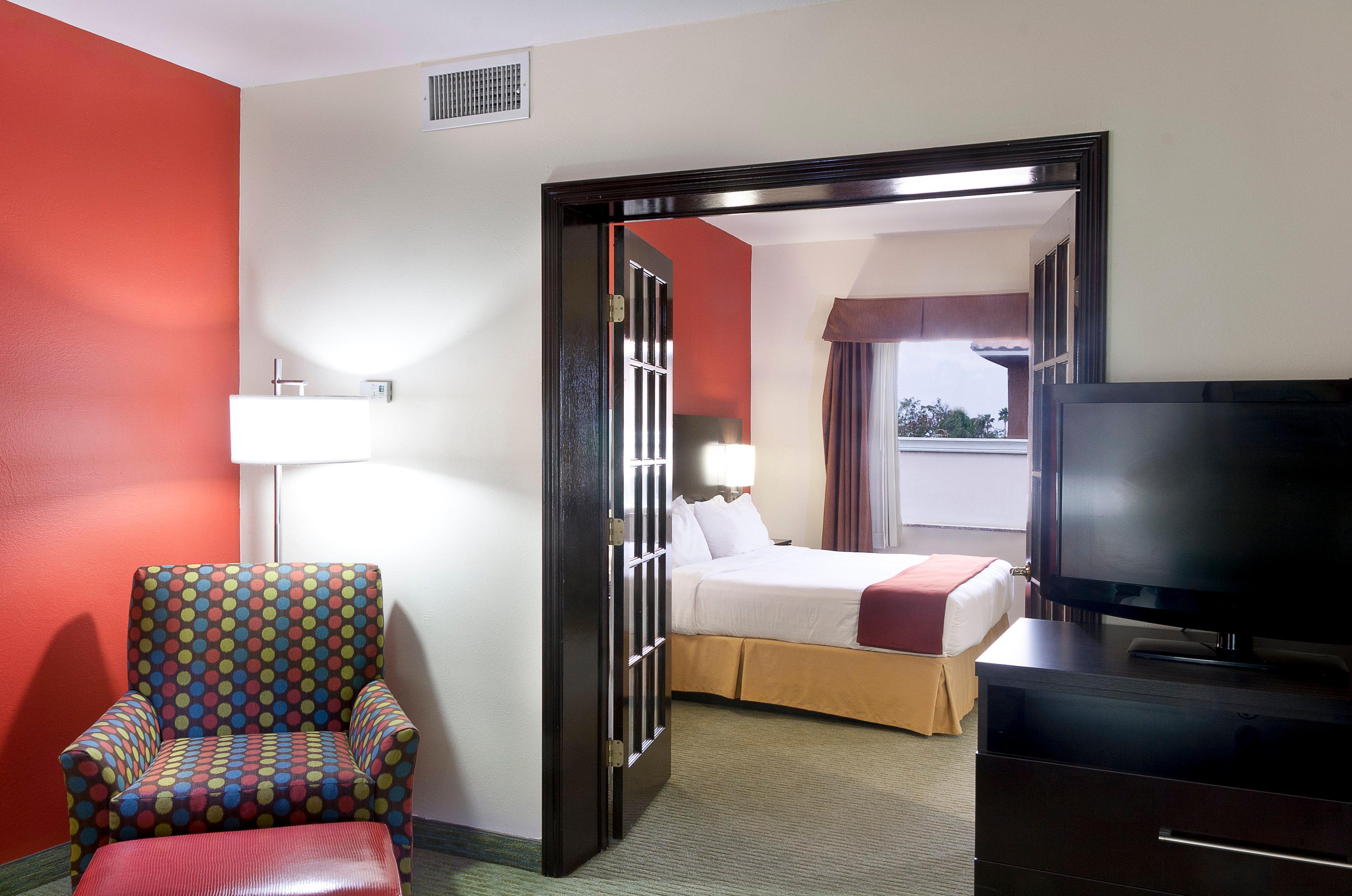 Holiday Inn Express Hotel And Suites Brownsville By Ihg Exterior foto