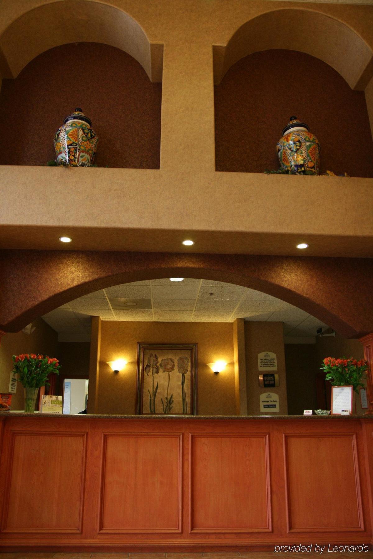 Holiday Inn Express Hotel And Suites Brownsville By Ihg Exterior foto