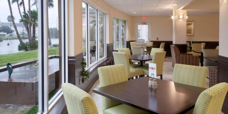 Holiday Inn Express Hotel And Suites Brownsville By Ihg Exterior foto